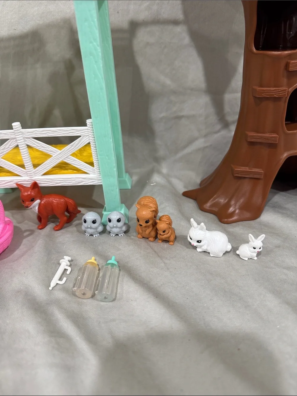 Barbie Animal Rescuer Doll Woodland Forest Rescue Care Center Shelter & Playset